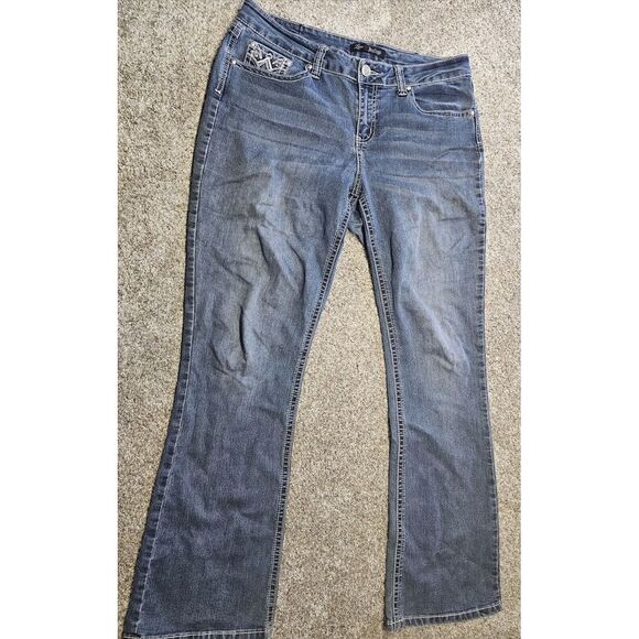 Love Indigo Women's Boot Cut Denim Jeans Distressed Embellished Pockets Size 12 - Picture 14 of 16